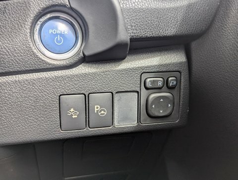 Toyota Auris 1.8 Hybrid Excel Tss Cvt Red #25