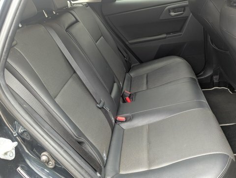 Toyota Auris 1.8 Hybrid Excel Tss Cvt Red #15