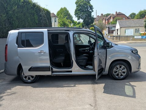 Vauxhall Combo Life Mpv White #8