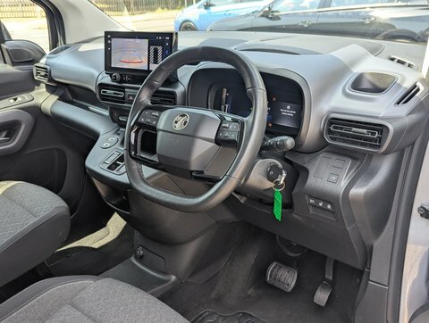 Vauxhall Combo Life Mpv White #14