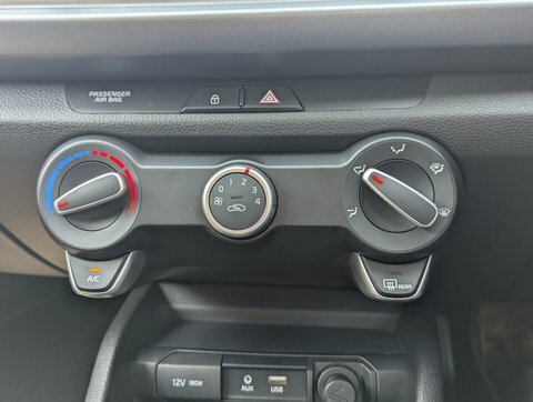 Kia RIO 1.25 2 Red #18