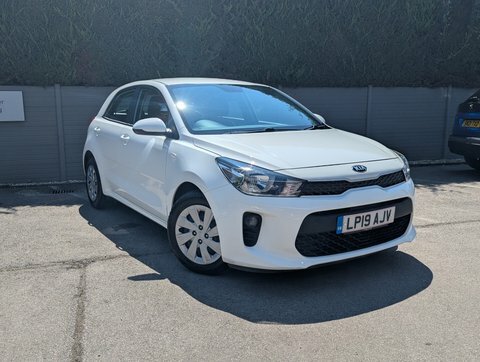 Kia RIO 1 Isg White