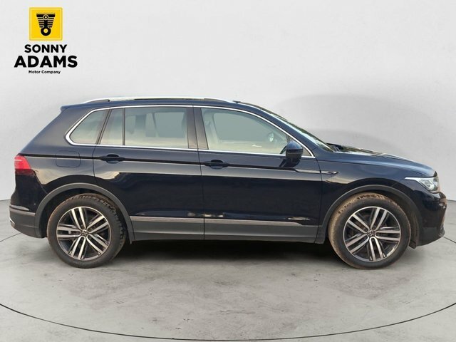 Volkswagen Tiguan 1.5 Tsi Elegance Suv Dsg Euro 6 S S FP70NBF Black #3