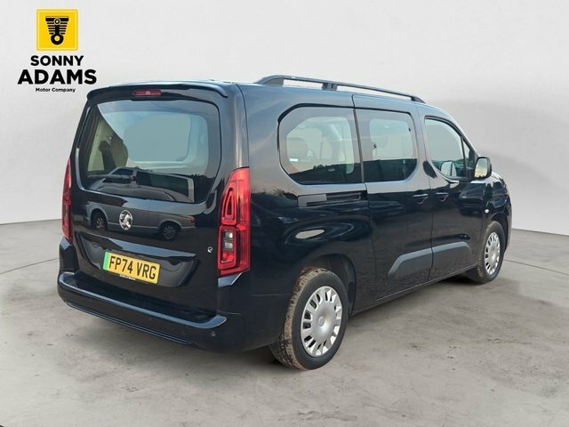 Vauxhall Combo-e Life 52Kwh Design XL Mpv 11 Black #4