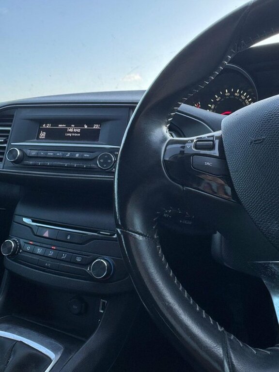 Peugeot 308 Active Silver #36