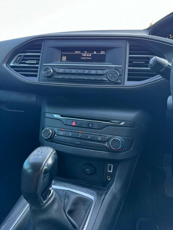 Peugeot 308 Active Silver #16