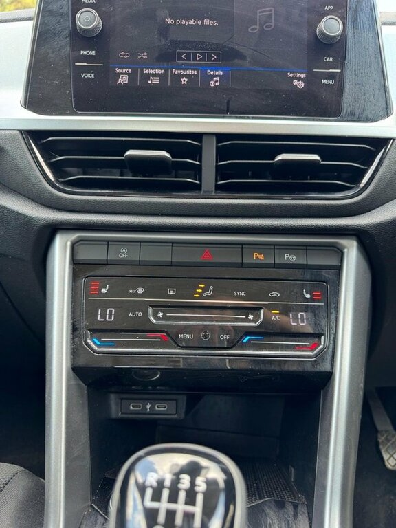Volkswagen T-Roc Life Grey #36