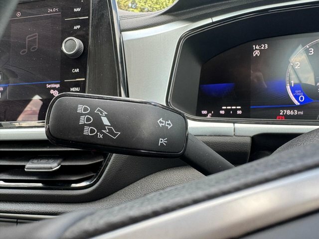 Volkswagen T-Roc Life Grey #40