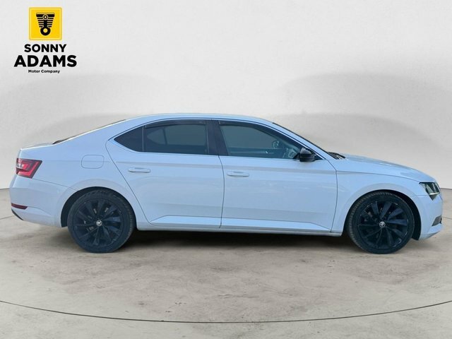 Skoda Superb 2.0 Tdi Se L Executive Hatchback KJ17UGK White #3