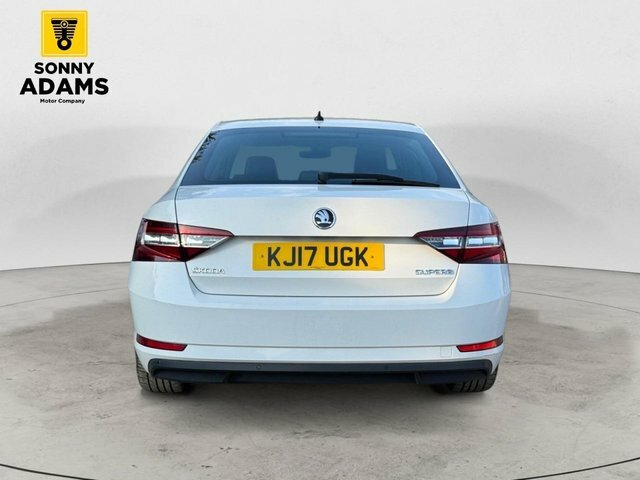 Skoda Superb 2.0 Tdi Se L Executive Hatchback KJ17UGK White #5