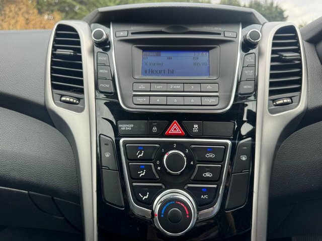 Hyundai I30 Crdi Active Blue Drive Silver #24
