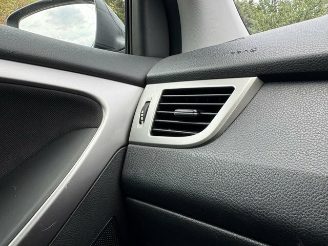 Hyundai I30 Crdi Active Blue Drive Silver #26