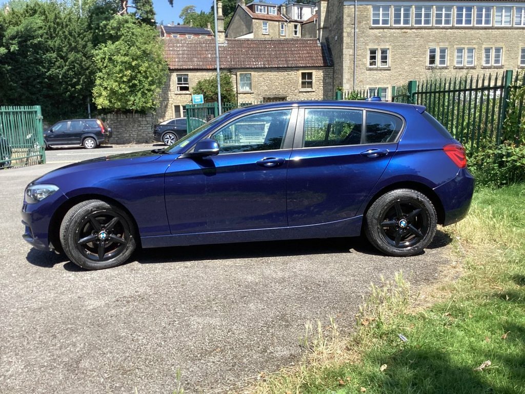 BMW 1 Series 1.5L Se DT68NXW Blue #5