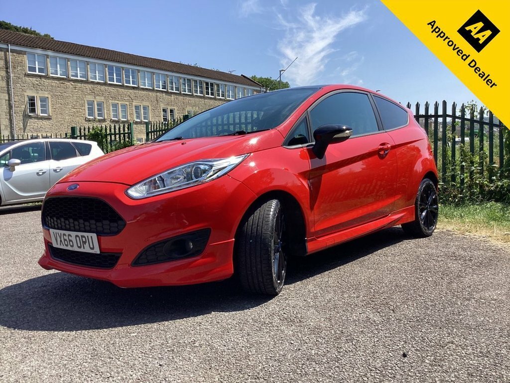 Ford Fiesta 1L Zetec S Red #4