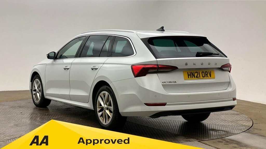 Skoda Octavia 2L Se L White #3