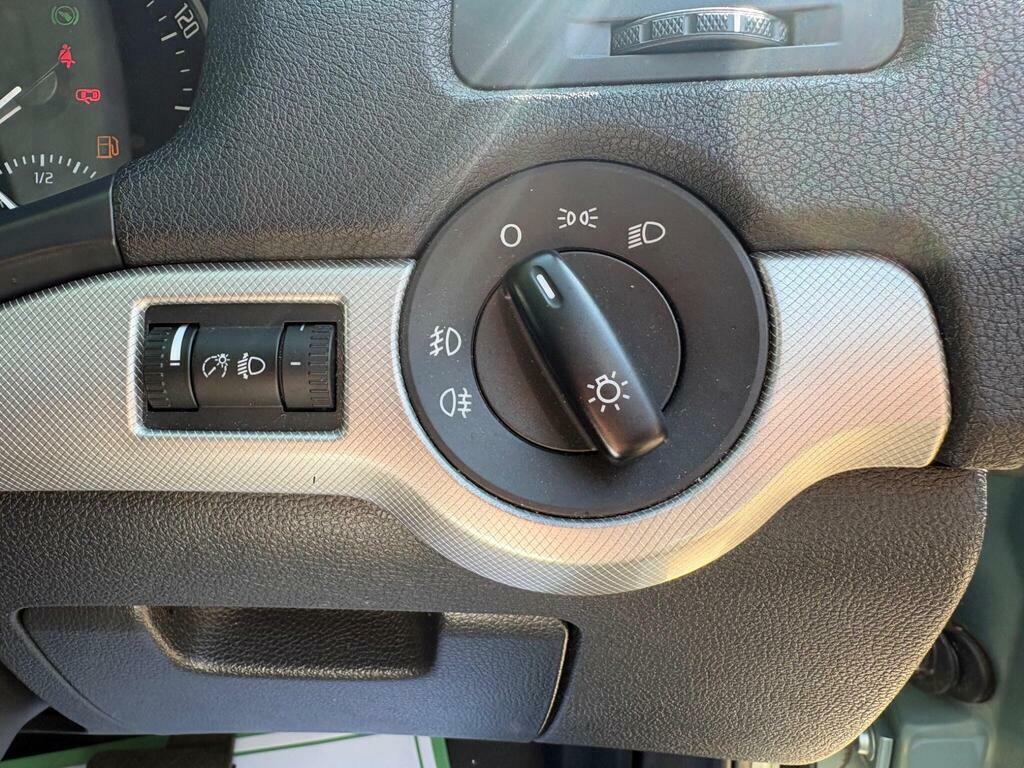 Skoda Octavia Elegance Tsi White #24