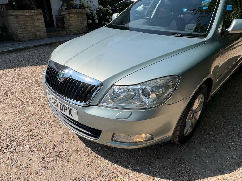 Skoda Octavia Elegance Tsi White #39