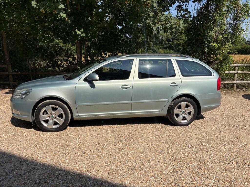 Skoda Octavia Elegance Tsi White #8