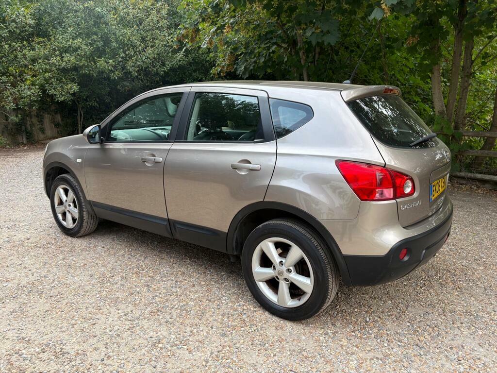 Nissan Qashqai Hatchback Black #8