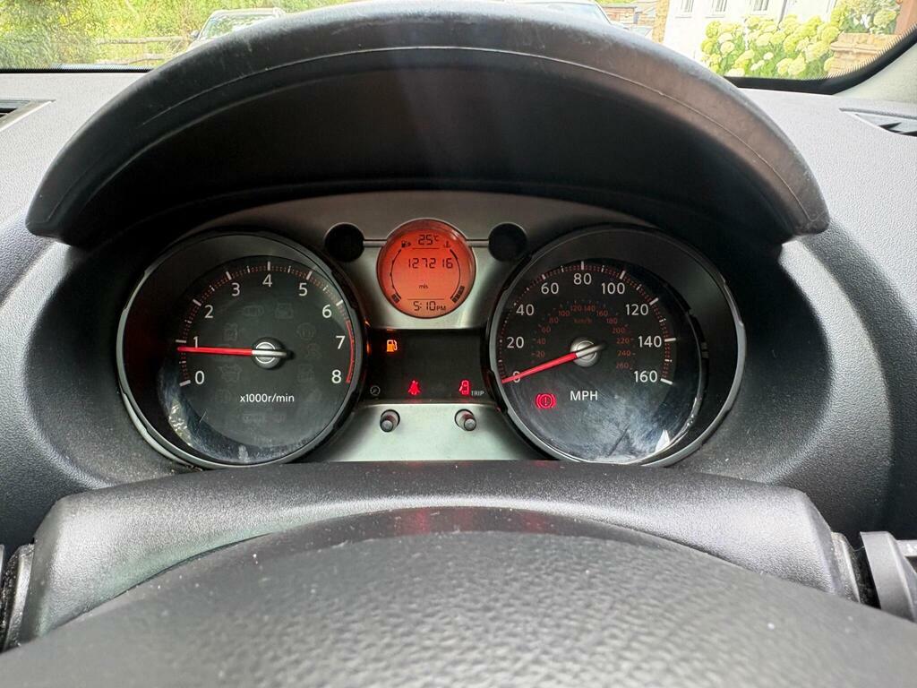 Nissan Qashqai Hatchback Black #37