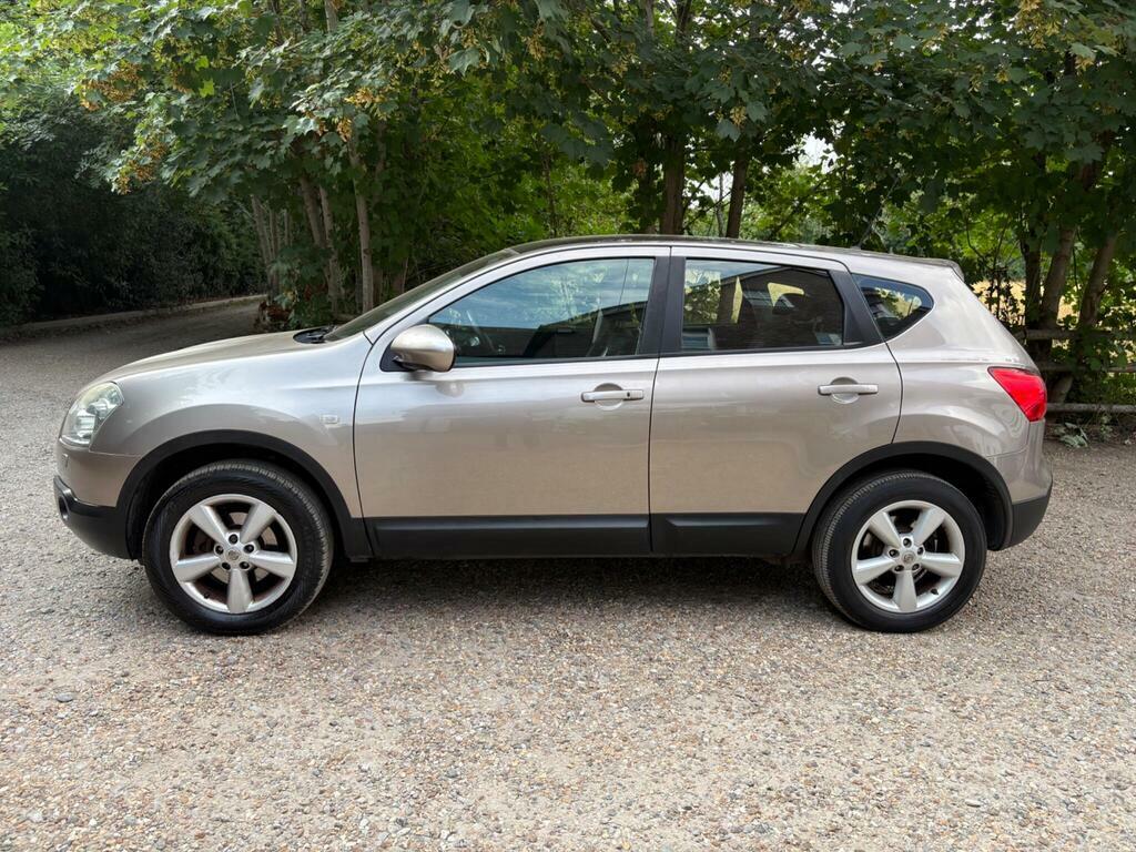 Nissan Qashqai Hatchback Black #11