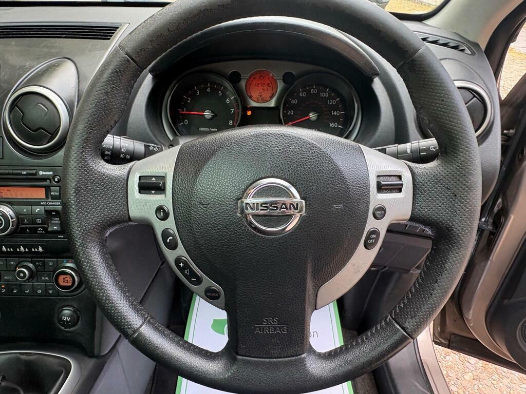 Nissan Qashqai Hatchback Black #39