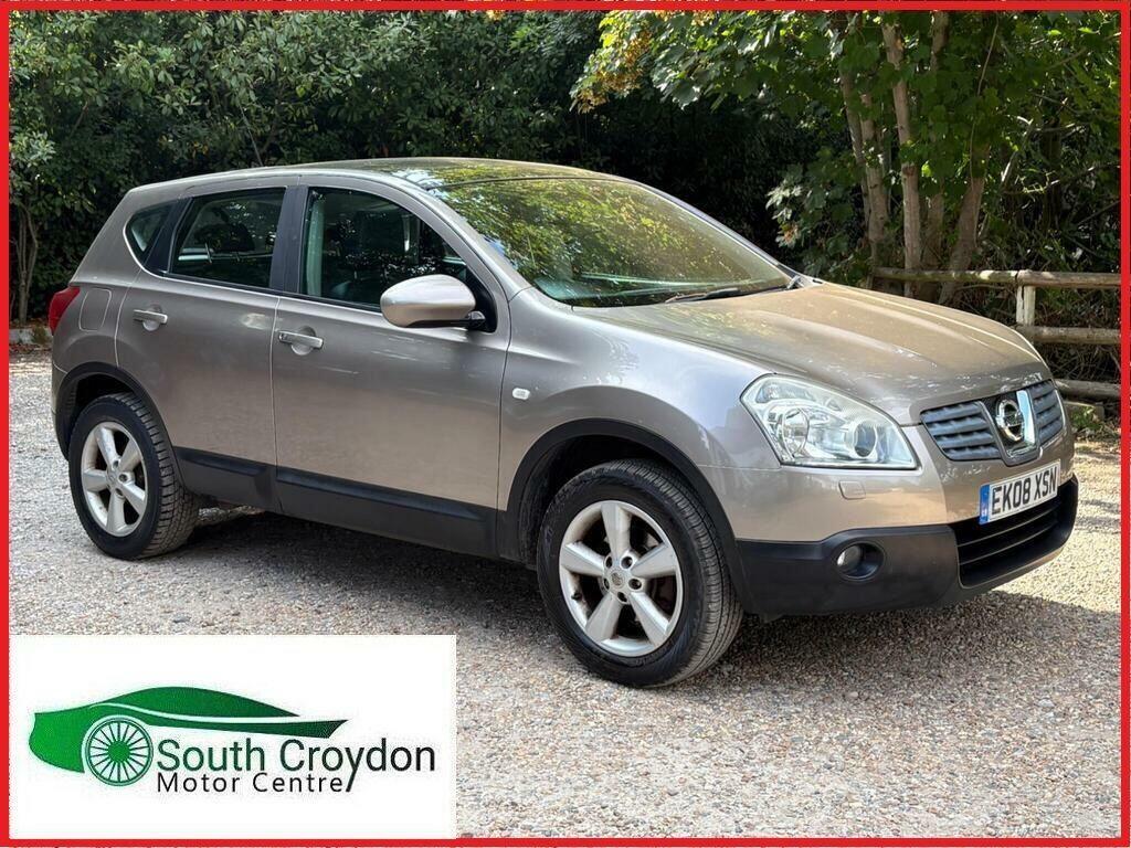Nissan Qashqai Hatchback Black #1