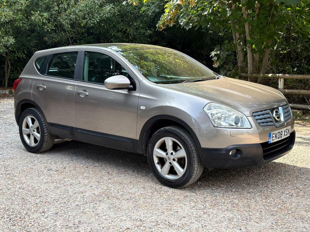 Nissan Qashqai Hatchback Black #2