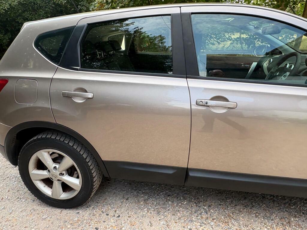 Nissan Qashqai Hatchback Black #9