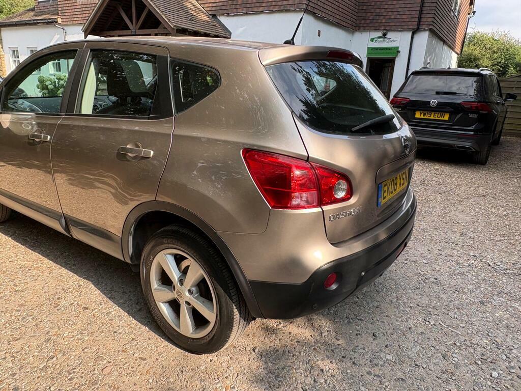 Nissan Qashqai Hatchback Black #5