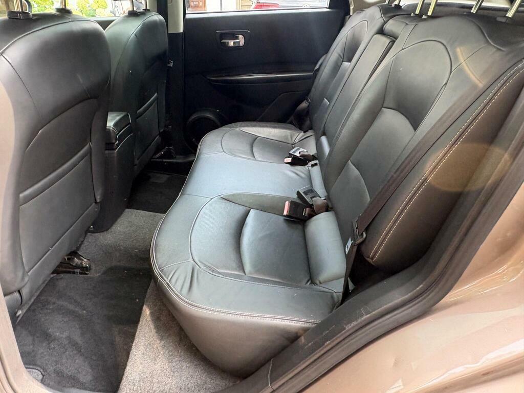 Nissan Qashqai Hatchback Black #23