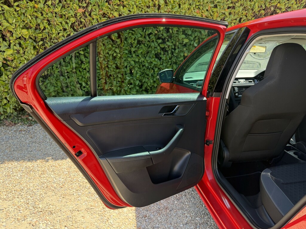 Skoda Rapid 1.2 Tsi 110 Se  #28