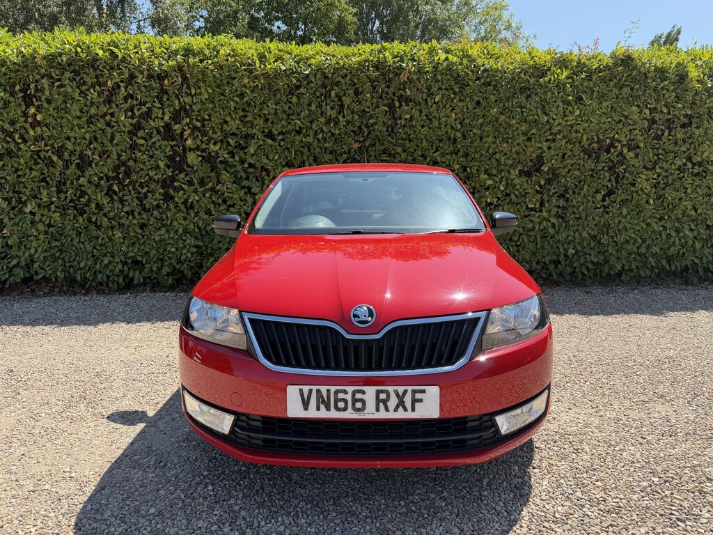Skoda Rapid Hatchback 1.2 Tsi Sport 201666 Red #3