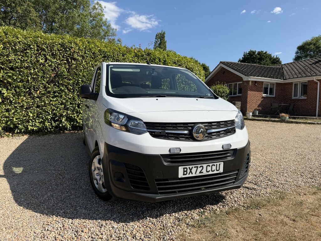 Vauxhall Vivaro 1.5 Vivaro Life Edition 1.5D 120 M6 9 Seat L White #2