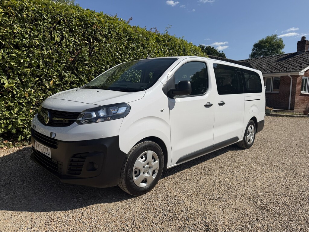 Vauxhall Vivaro 1.5 Vivaro Life Edition 1.5D 120 M6 9 Seat L White #6