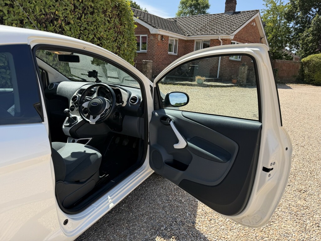 Ford KA 1.2 Edge Euro 5 Ss White #41