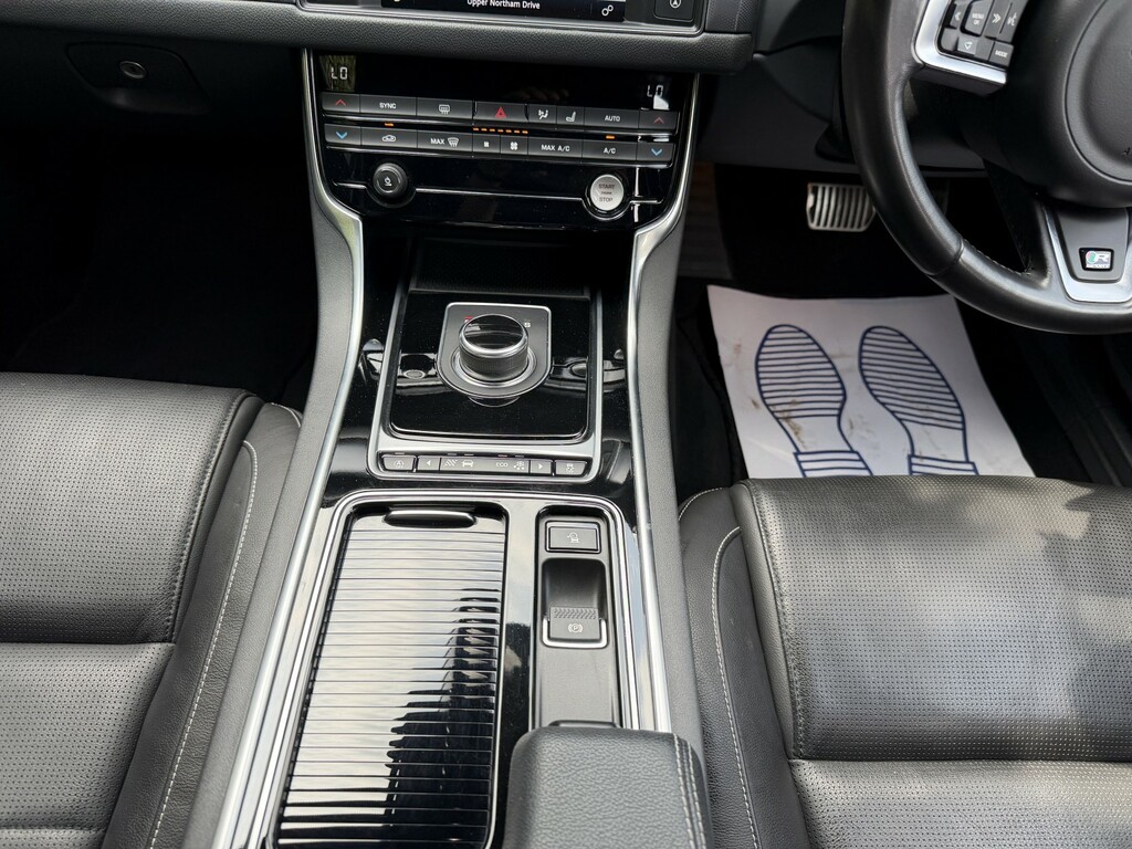 Jaguar XF 2.0D R-sport Blue #23