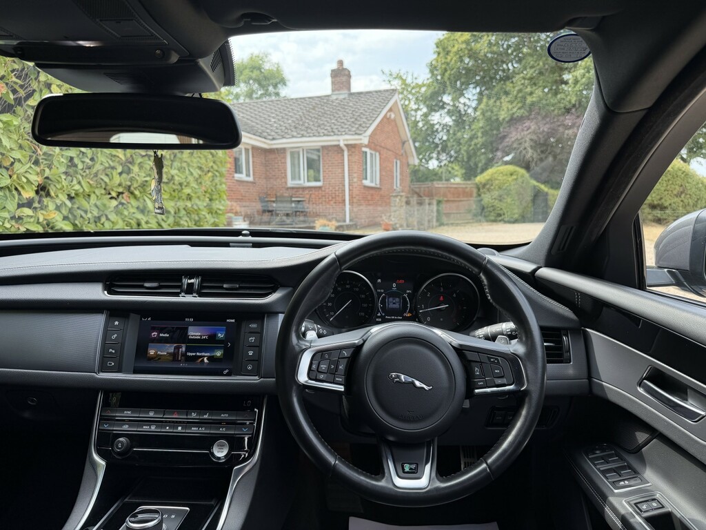 Jaguar XF 2.0D R-sport Blue #18