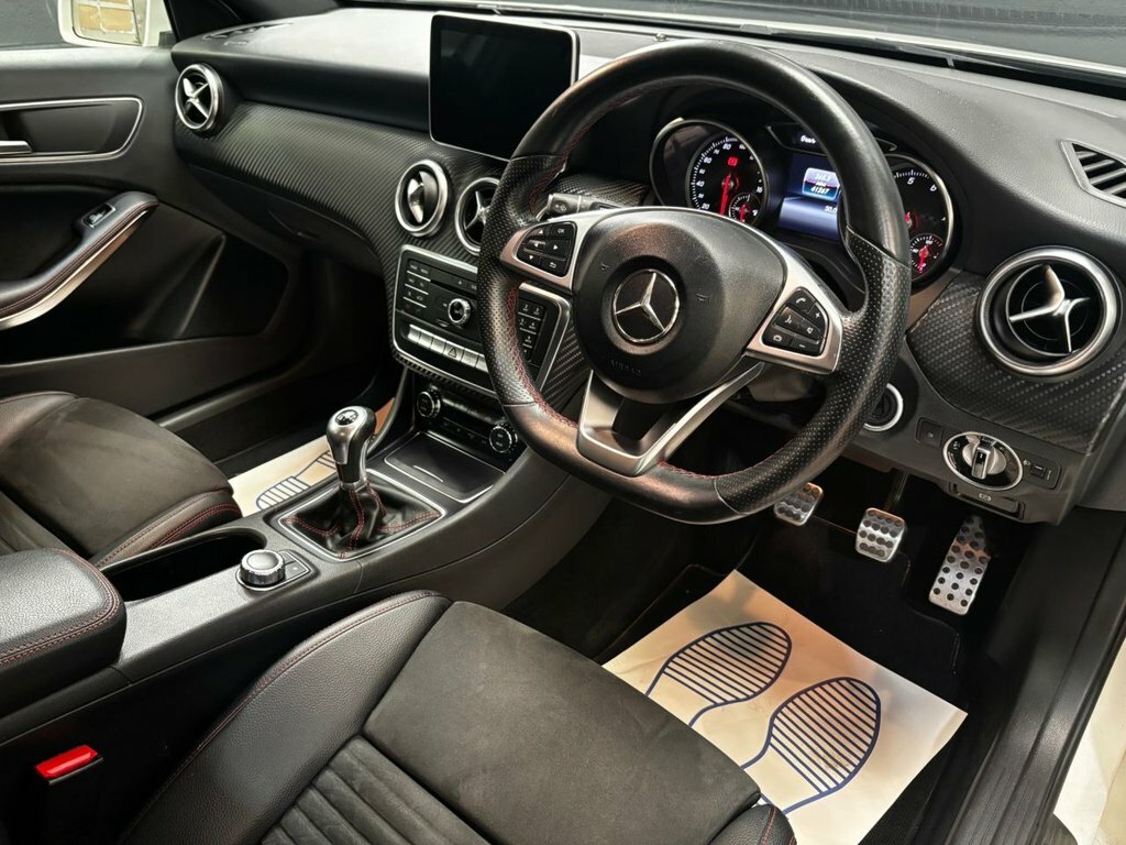 Mercedes-Benz A Class 1.6L Amg Line White #2
