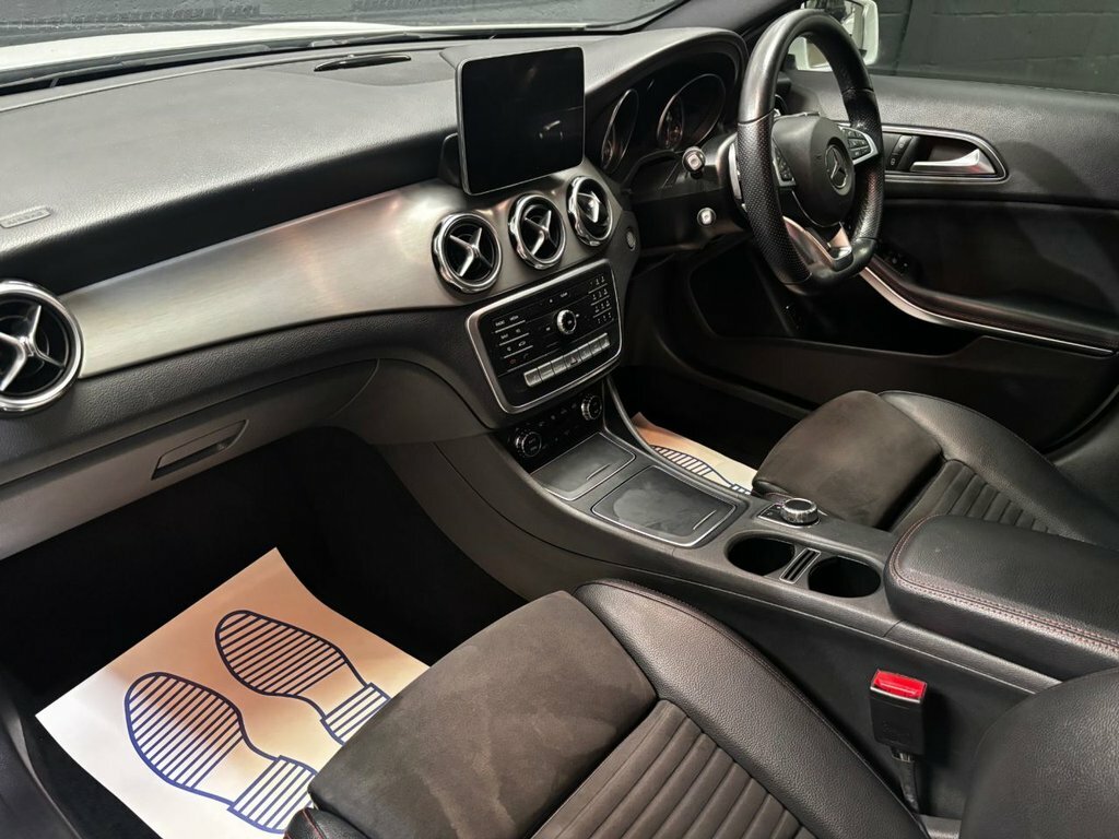 Mercedes-Benz GLA Class 1.6 Gla180 Urban Edition Suv Eur Grey #19