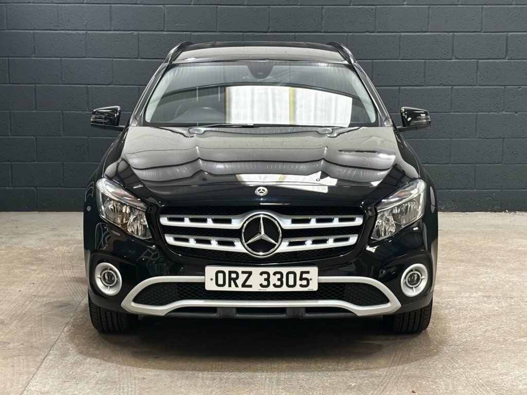 Mercedes-Benz GLA Class 1.6L Se Black #3