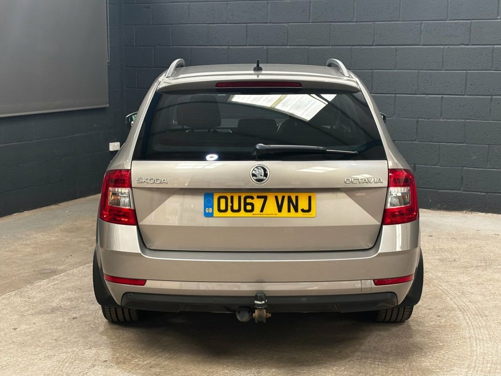 Skoda Octavia Hatchback Grey #9