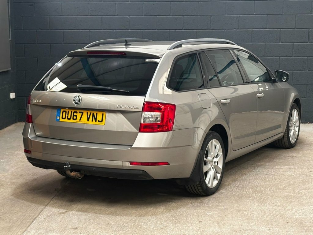 Skoda Octavia Hatchback Grey #10