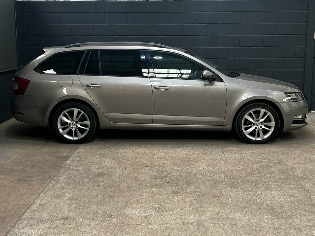 Skoda Octavia Hatchback Grey #12