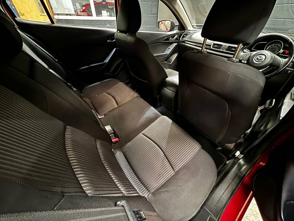 Mazda 3 2.0L Sport Black 118 Bhp Red #20