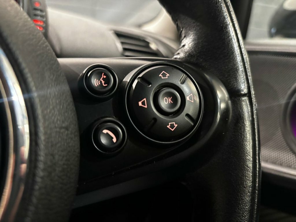 Mini Clubman Cooper White #22