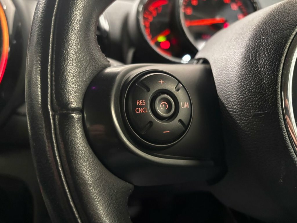 Mini Clubman Cooper White #23