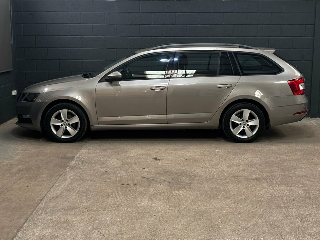 Skoda Octavia 1L Se Beige #6