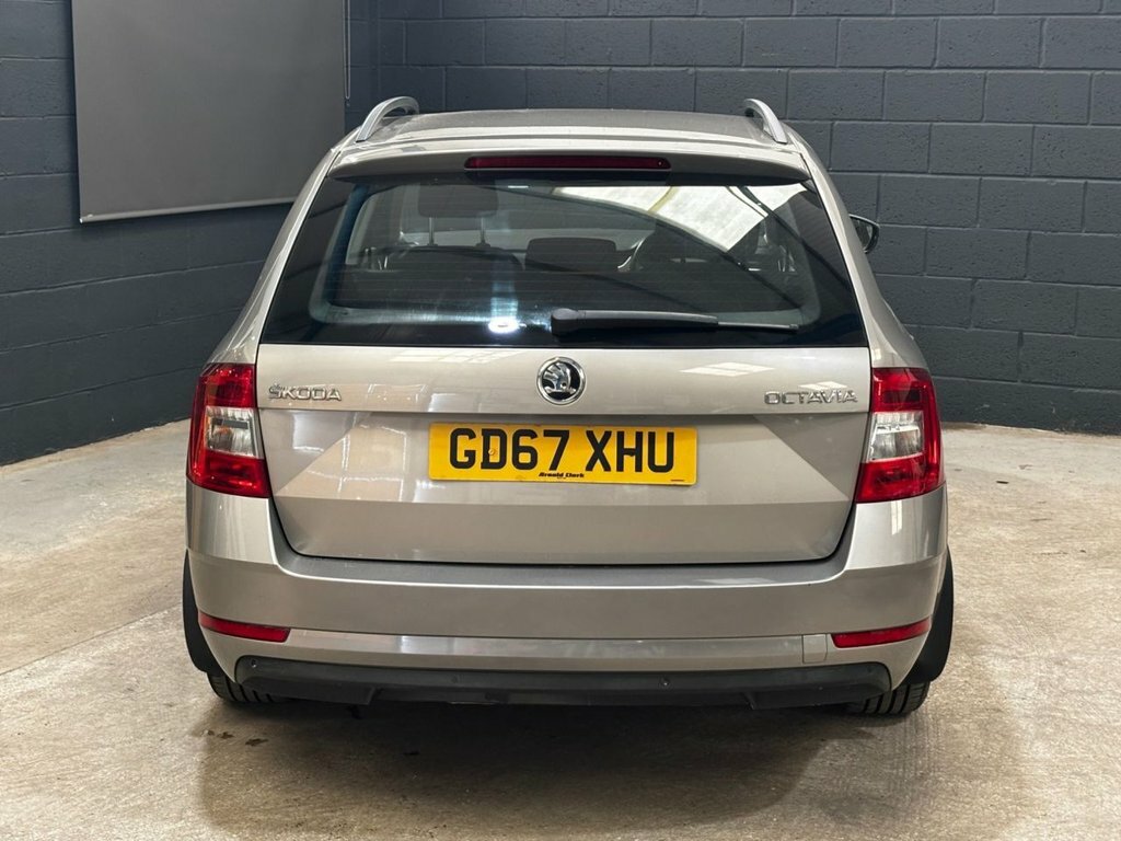 Skoda Octavia Se L Tsi Dsg Blue #9