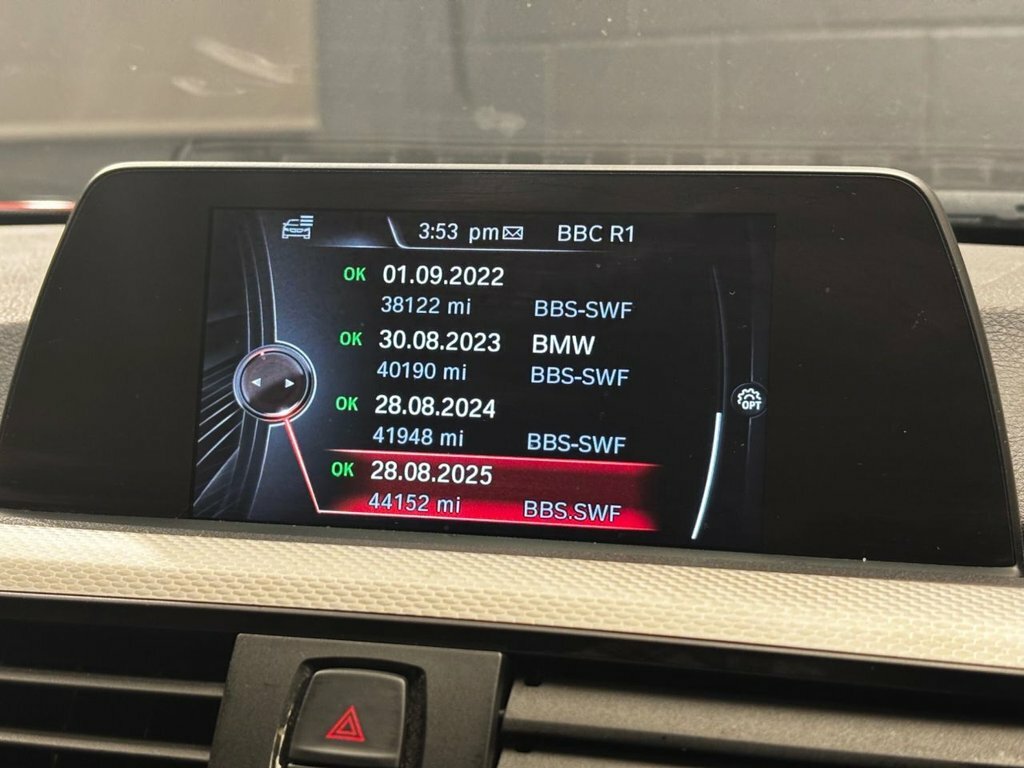 BMW 3 Series Estate Black #17
